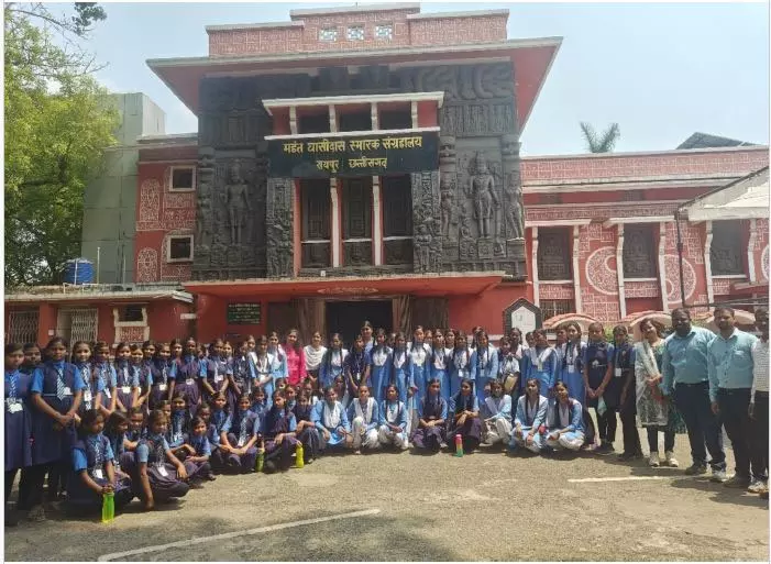 PM श्री स्वामी आत्मानंद शासकीय अंग्रेजी माध्यम विद्यालय अभनपुर सफलता की नई पहचान PM श्री स्वामी आत्मानंद शासकीय अंग्रेजी माध्यम विद्यालय अभनपुर सफलता की नई पहचान