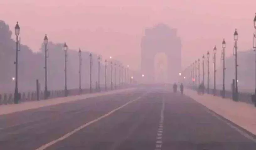 Delhi प्रदूषण की चपेट में.. वायु गुणवत्ता बेहद खराब Delhi प्रदूषण की चपेट में.. वायु गुणवत्ता बेहद खराब