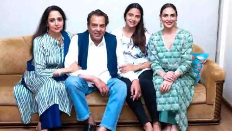 Dharmendra घर पर स्वास्थ्य लाभ, 90वां जन्मदिन मनाने की उम्मीद Dharmendra घर पर स्वास्थ्य लाभ, 90वां जन्मदिन मनाने की उम्मीद