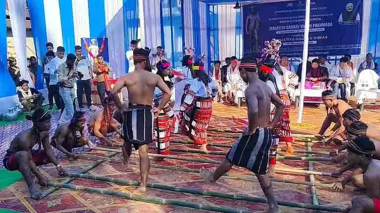 जनजातीय गौरव दिवस के अवसर पर Hailakandi में रंगारंग कार्यक्रम जनजातीय गौरव दिवस के अवसर पर Hailakandi में रंगारंग कार्यक्रम
