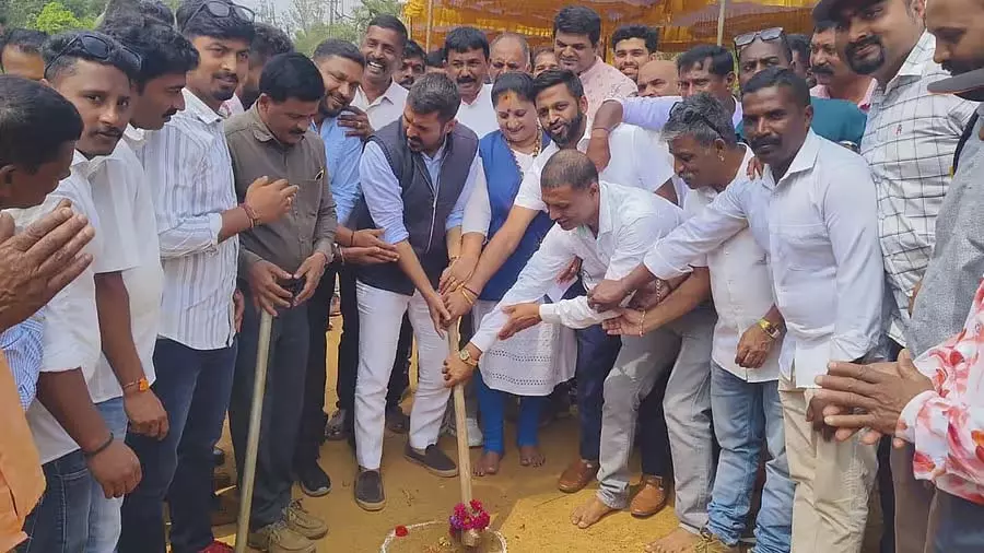 मदिकेरी निर्वाचन क्षेत्र के सबसे दूरस्थ गांव के विकास के लिए प्रतिबद्धता: MLA मदिकेरी निर्वाचन क्षेत्र के सबसे दूरस्थ गांव के विकास के लिए प्रतिबद्धता: MLA