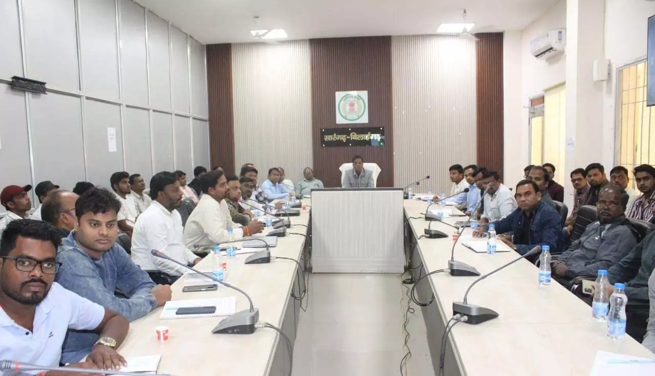 नये समिति प्रबंधक और नये कम्प्यूटर ऑपरेटरों को दिया गया प्रशिक्षण नये समिति प्रबंधक और नये कम्प्यूटर ऑपरेटरों को दिया गया प्रशिक्षण