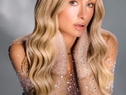 Paris Hilton का दावा है कि वह स्व-निर्मित हैं Paris Hilton का दावा है कि वह स्व-निर्मित हैं