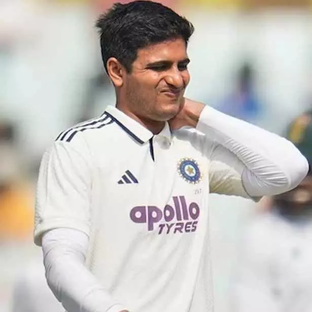 कप्तान शुभमन गिल हॉस्पिटल से हुए डिस्चार्ज कप्तान शुभमन गिल हॉस्पिटल से हुए डिस्चार्ज