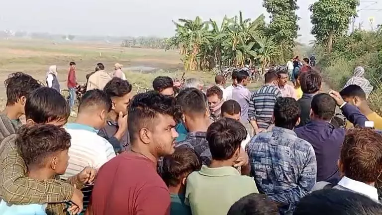 मुर्शिदाबाद में SIR की दहशत से 4 मौतें मुर्शिदाबाद में SIR की दहशत से 4 मौतें