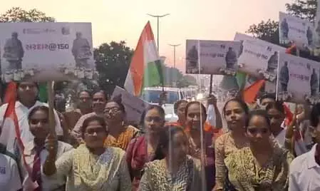 गुजरात : सरदार वल्लभभाई पटेल की 150वीं जयंती के अवसर पर यूनिटी मार्च का आयोजन गुजरात : सरदार वल्लभभाई पटेल की 150वीं जयंती के अवसर पर यूनिटी मार्च का आयोजन