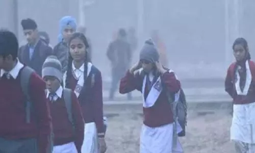 Umaria: ठंड के चलते अब 9 बजे से लगेंगी कक्षाएँ Umaria: ठंड के चलते अब 9 बजे से लगेंगी कक्षाएँ