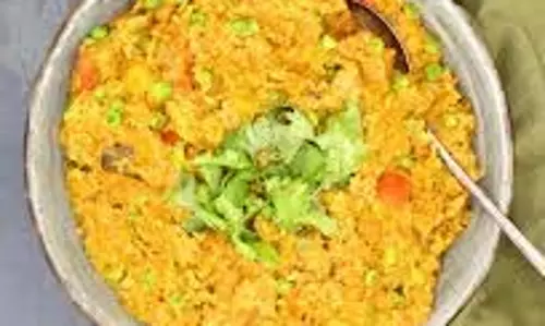 Masala Khichdi : दोपहर के भोजन के लिए मिनटों में बनाएं मसाला खिचड़ी Masala Khichdi : दोपहर के भोजन के लिए मिनटों में बनाएं मसाला खिचड़ी