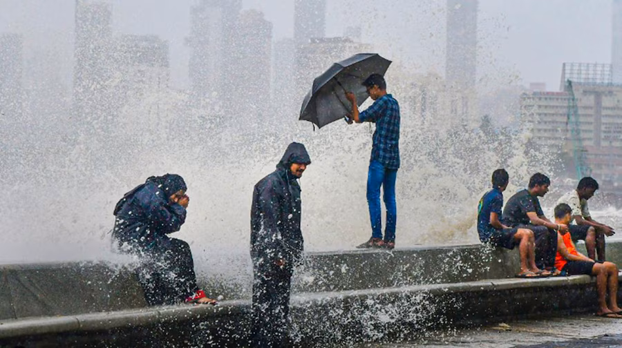 Mumbai: 17–19 नवंबर तक मौसम रहेगा बेहद खराब Mumbai: 17–19 नवंबर तक मौसम रहेगा बेहद खराब