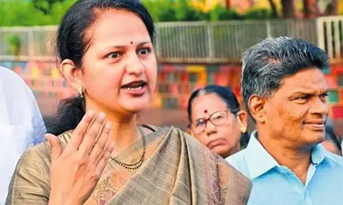 Vangaveeti Ranga की बेटी आशा किरण ने सार्वजनिक जीवन में प्रवेश किया Vangaveeti Ranga की बेटी आशा किरण ने सार्वजनिक जीवन में प्रवेश किया