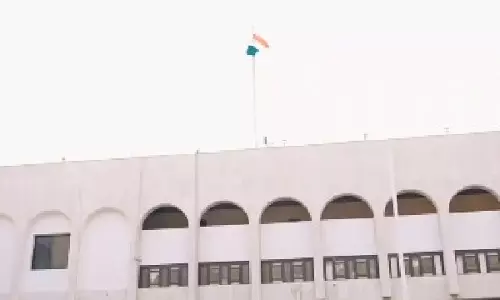 Saudi bus accident: जेद्दाह स्थित भारतीय वाणिज्य दूतावास में नियंत्रण कक्ष खोला गया Saudi bus accident: जेद्दाह स्थित भारतीय वाणिज्य दूतावास में नियंत्रण कक्ष खोला गया