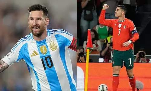 Ronaldo, मेसी के साथ मिलकर विश्व रिकॉर्ड बनाएंगे Ronaldo, मेसी के साथ मिलकर विश्व रिकॉर्ड बनाएंगे