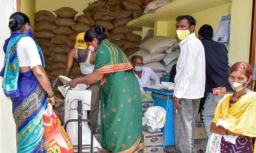 Karnataka : उचित मूल्य की दुकानों पर बिक्री की निगरानी के लिए जल्द ही ऐप-आधारित प्रणाली लागू होगी Karnataka : उचित मूल्य की दुकानों पर बिक्री की निगरानी के लिए जल्द ही ऐप-आधारित प्रणाली लागू होगी