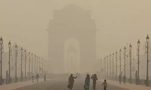 Delhi में मौसम का सबसे कम तापमान दर्ज, वायु गुणवत्ता बेहद खराब