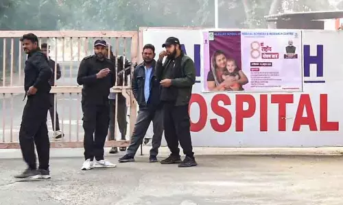 Delhi पुलिस ने आतंकी मॉड्यूल और फर्जी दस्तावेज मामले में अल फलाह चेयरमैन को तलब किया Delhi पुलिस ने आतंकी मॉड्यूल और फर्जी दस्तावेज मामले में अल फलाह चेयरमैन को तलब किया