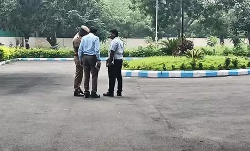 Karur death: बिजली बोर्ड और राजमार्ग विभाग के अधिकारियों की जांच करेगी सीबीआई