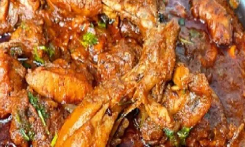 Swiggy ने वेज ऑर्डर पर भेजा नॉन-वेज फूड, यूजर का दावा शिकायत पर नहीं दिया रिफंड Swiggy ने वेज ऑर्डर पर भेजा नॉन-वेज फूड, यूजर का दावा शिकायत पर नहीं दिया रिफंड