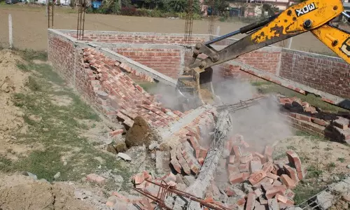 Haryana : जगाधरी में अनाधिकृत कॉलोनी में तोड़फोड़ अभियान चलाया गया Haryana : जगाधरी में अनाधिकृत कॉलोनी में तोड़फोड़ अभियान चलाया गया