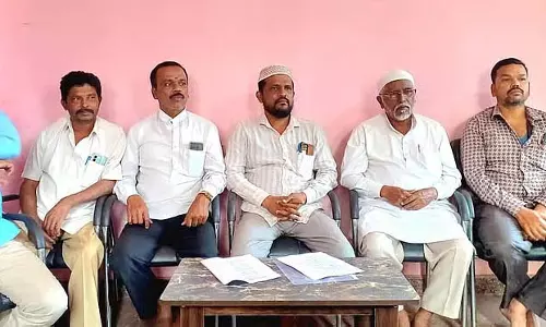 Shidalghatta: काली पट्टी बांधकर विरोध प्रदर्शन का निर्णय Shidalghatta: काली पट्टी बांधकर विरोध प्रदर्शन का निर्णय
