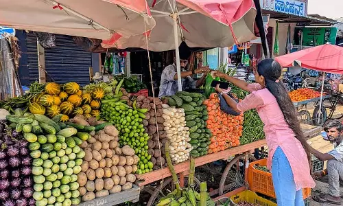 Tumkur : सब्जियों के दाम कम नहीं हो रहे