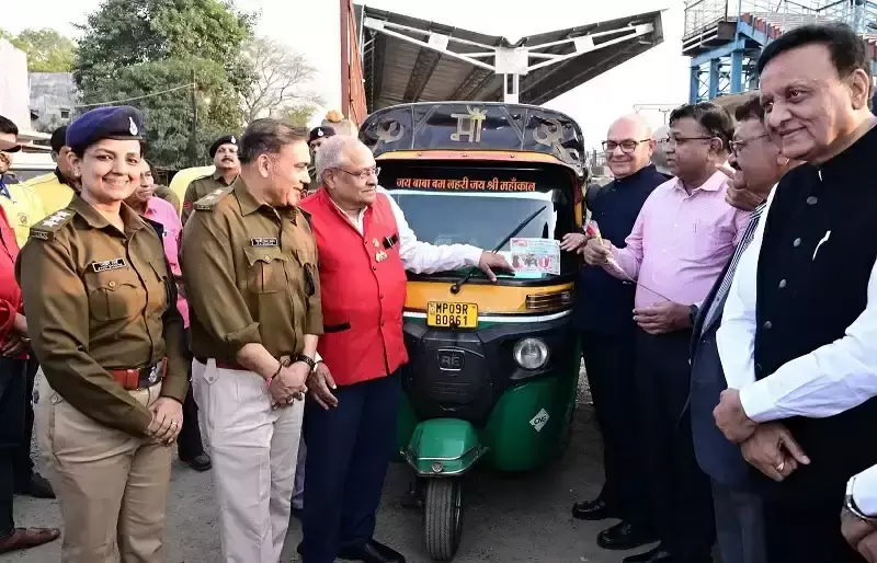 Bhopal: इंदौर में रेल पुलिस ने शुरू किए सुरक्षा एवं शिक्षा अभियान