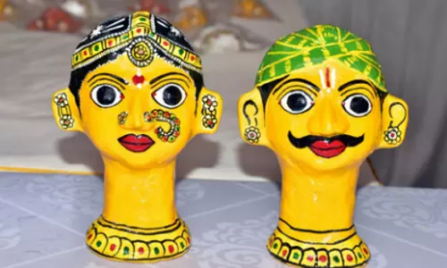 भारत पर्व 2025 में गुजरात में चेरियाल नृत्य ने किया दर्शकों का मन मोह भारत पर्व 2025 में गुजरात में चेरियाल नृत्य ने किया दर्शकों का मन मोह