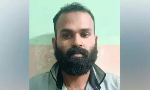 Kerala : त्रिशूर सिटी पुलिस ने लाखों के कैमरे चुराने वाले कैमरा चोर को पकड़ा Kerala : त्रिशूर सिटी पुलिस ने लाखों के कैमरे चुराने वाले कैमरा चोर को पकड़ा