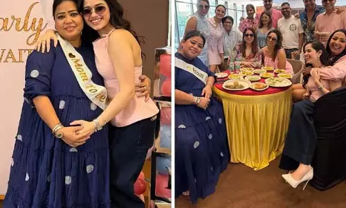 Laughter Chefs की टीम द्वारा आयोजित सरप्राइज बेबी शॉवर में भारती सिंह भावुक हो गईं Laughter Chefs की टीम द्वारा आयोजित सरप्राइज बेबी शॉवर में भारती सिंह भावुक हो गईं