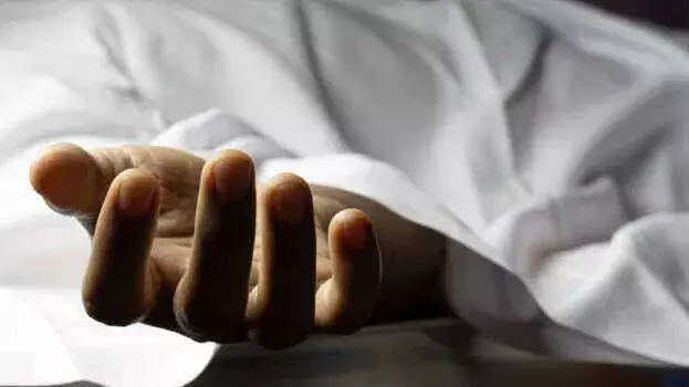 Kannur में BLO ने आत्महत्या की, परिवार ने काम के दबाव को SIR पर ज़िम्मेदार ठहराया Kannur में BLO ने आत्महत्या की, परिवार ने काम के दबाव को SIR पर ज़िम्मेदार ठहराया