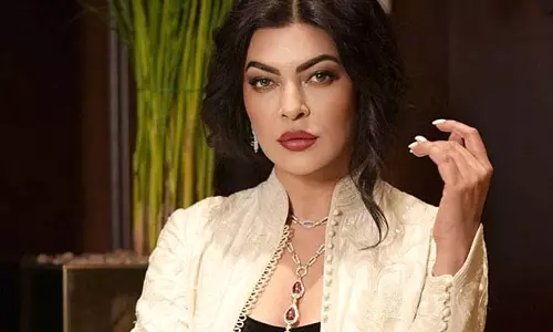 Sushmita Sen ने हार्ट सर्जरी के दौरान जागते रहने के बारे में बात की Sushmita Sen ने हार्ट सर्जरी के दौरान जागते रहने के बारे में बात की