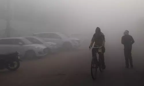 Hisar: कड़ाके की सर्दी में हरियाणा ने तोड़ा शिमला-जम्मू का रिकॉर्ड Hisar: कड़ाके की सर्दी में हरियाणा ने तोड़ा शिमला-जम्मू का रिकॉर्ड