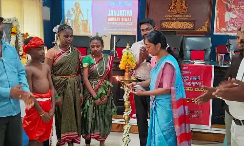 आदिवासी समुदाय को आगे आने दें: District Collector
