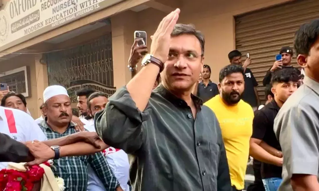 Telangana : अकबर ने सक्रिय राजनीति से संभावित सेवानिवृत्ति के संकेत दिए Telangana : अकबर ने सक्रिय राजनीति से संभावित सेवानिवृत्ति के संकेत दिए