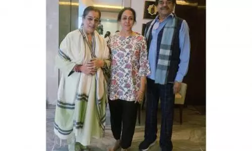 शत्रुघ्न सिन्हा, पूनम सिन्हा ने हेमा मालिनी से मुलाकात की शत्रुघ्न सिन्हा, पूनम सिन्हा ने हेमा मालिनी से मुलाकात की