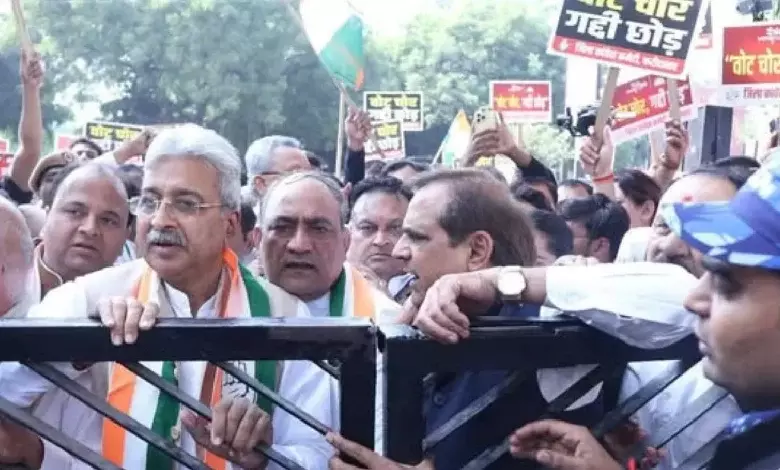 Chandigarh: बिहार जीत के बाद हरियाणा में राजनीतिक हलचल, BJP ने ली चुटकी Chandigarh: बिहार जीत के बाद हरियाणा में राजनीतिक हलचल, BJP ने ली चुटकी