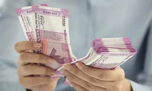 Maharashtra : फर्जी शादी का निमंत्रण APK डाउनलोड करने पर बीड निवासी को गंवाने पड़े ₹97,500 Maharashtra : फर्जी शादी का निमंत्रण APK डाउनलोड करने पर बीड निवासी को गंवाने पड़े ₹97,500