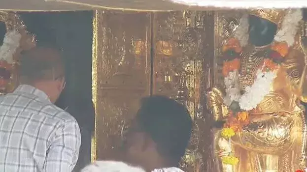 Kerala: सबरीमाला सोना चोरी; सन्निधानम में एसआईटी की वैज्ञानिक जाँच शुरू Kerala: सबरीमाला सोना चोरी; सन्निधानम में एसआईटी की वैज्ञानिक जाँच शुरू