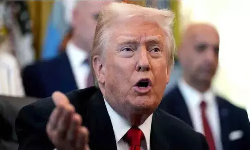 ट्रंप Epstein files पर पीछे हटे, कहा कि यहां छिपाने के लिए कुछ भी नहीं ट्रंप Epstein files पर पीछे हटे, कहा कि यहां छिपाने के लिए कुछ भी नहीं