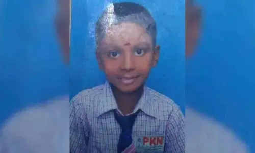 खेलते समय कार में फंसा बच्चा.. दो दिन बाद शव की पहचान