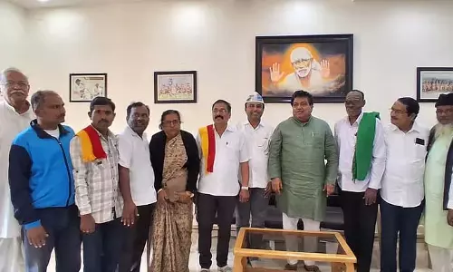 Vijayapura : मंत्री ने सरकारी मेडिकल कॉलेज समिति के सदस्यों से मुलाकात की Vijayapura : मंत्री ने सरकारी मेडिकल कॉलेज समिति के सदस्यों से मुलाकात की