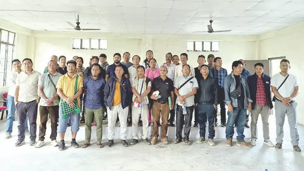 Nagaland रबर बोर्ड ने टैपिंग को बढ़ावा देने के लिए आउटरीच बैठक आयोजित की Nagaland रबर बोर्ड ने टैपिंग को बढ़ावा देने के लिए आउटरीच बैठक आयोजित की