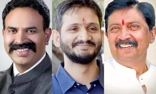Phaltan में महायुति लड़ाई: रामराज का बेटा बनाम पूर्व सांसद का भाई Phaltan में महायुति लड़ाई: रामराज का बेटा बनाम पूर्व सांसद का भाई