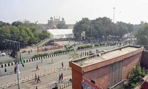 दिल्ली बम धमाके में एनआईए ने कश्मीर से गिरफ्तार दिल्ली बम धमाके में एनआईए ने कश्मीर से गिरफ्तार