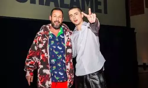 Timothée Chalamet और एडम सैंडलर ने साझा किया फिल्मी सफर और आगामी प्रोजेक्ट्स का अनुभव Timothée Chalamet और एडम सैंडलर ने साझा किया फिल्मी सफर और आगामी प्रोजेक्ट्स का अनुभव