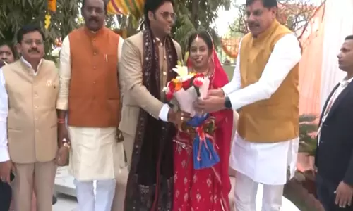 मुख्यमंत्री मोहन यादव Gwalior में भाजपा नेता लाल सिंह आर्य की बेटी की शादी में शामिल हुए