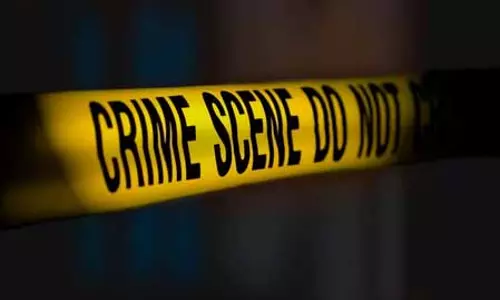 19 वर्षीय युवक की दिनदहाड़े चाकू मारकर हत्या 19 वर्षीय युवक की दिनदहाड़े चाकू मारकर हत्या