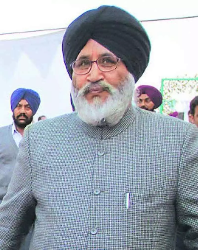 शिरोमणि अकाली दल ने चुनाव आयोग से तरनतारन में एफआईआर की जांच की मांग की शिरोमणि अकाली दल ने चुनाव आयोग से तरनतारन में एफआईआर की जांच की मांग की