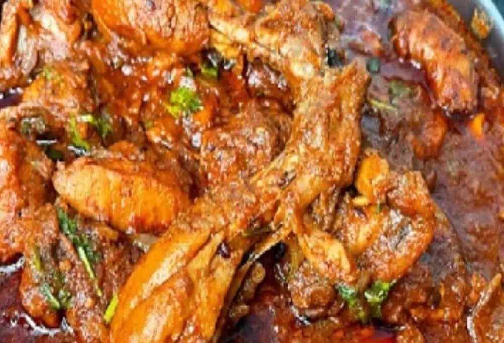 Swiggy ने वेज ऑर्डर पर भेजा नॉन-वेज फूड, यूजर का दावा शिकायत पर नहीं दिया रिफंड Swiggy ने वेज ऑर्डर पर भेजा नॉन-वेज फूड, यूजर का दावा शिकायत पर नहीं दिया रिफंड