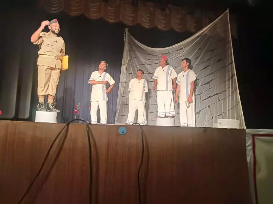 Gauribidanur : राजनीतिक राजकुमारी जिसने ध्यान आकर्षित किया Gauribidanur : राजनीतिक राजकुमारी जिसने ध्यान आकर्षित किया