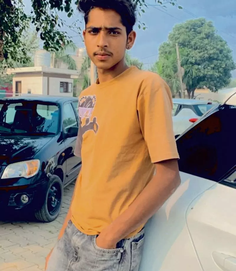 Haryana : बेलारूस में तस्करों द्वारा पेहोवा के एक लड़के को पकड़ा गया Haryana : बेलारूस में तस्करों द्वारा पेहोवा के एक लड़के को पकड़ा गया